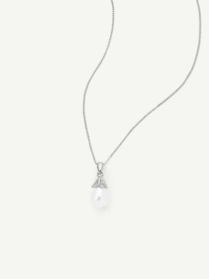 Olive & Piper Madeline Pendant Necklace