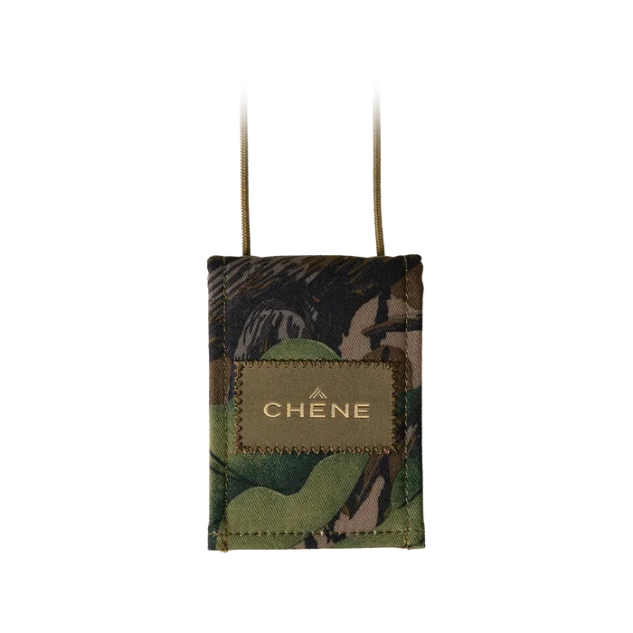 Forward facing view of the Chêne Gear Turkey Mouth Call in Mossy Oak Full Foliage #mossy_oak_full_foliage