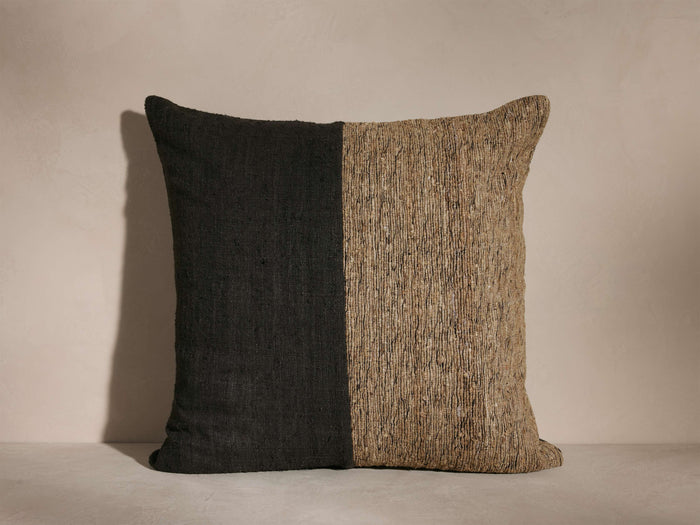 Roen Onyx 22X22 Down Pillow Kit (2 of 3)