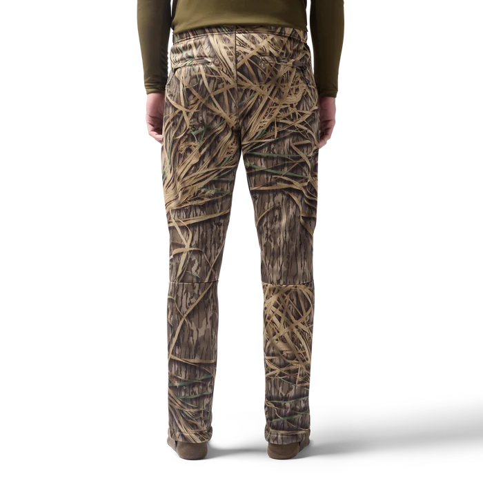 Sherpa Fleece Wader Pant in Mossy Oak Original Shadow Grass, on model #mossy_oak_original_shadow_grass