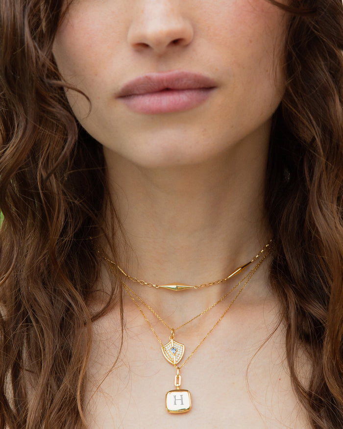 Slim Viv 18K Gold Engraved Locket Necklace